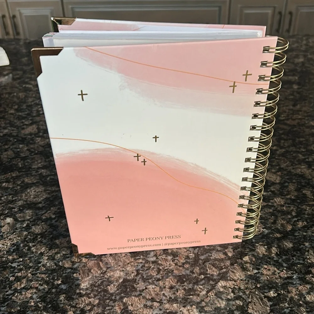 THE KEEPSAKE RECIPE BOOK BY CASEY WIEGAND